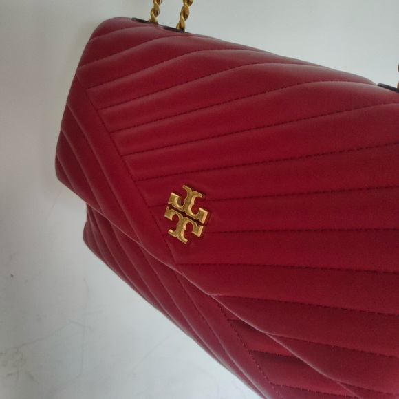 Tory Burch Red and Gold Chevron Shoulder Bag - Picture 2 of 14